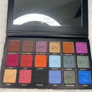 Eyeshadow palette